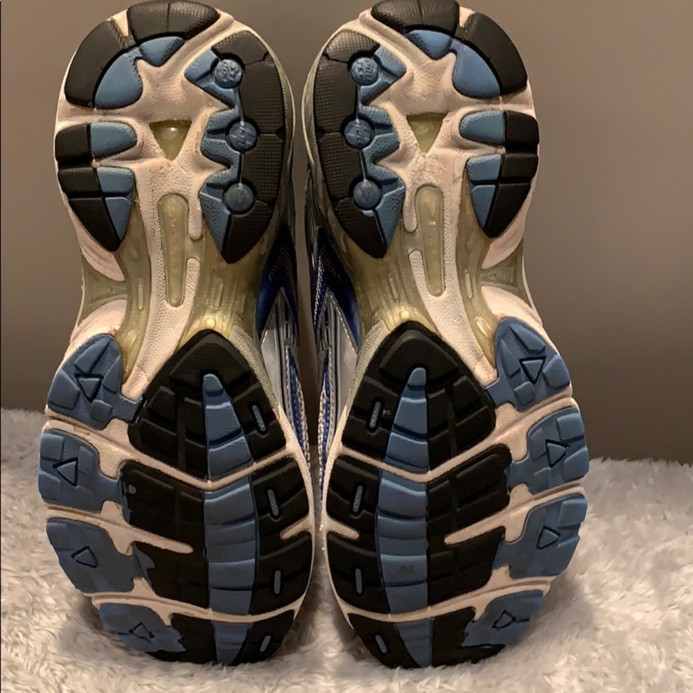 Womens Sz 8 Brooks Adrenaline GTS 8. GUC - Picture 9 of 10